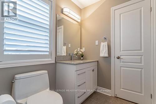 2270 Dunforest Crescent, Oakville (West Oak Trails), ON - Indoor Photo Showing Bathroom