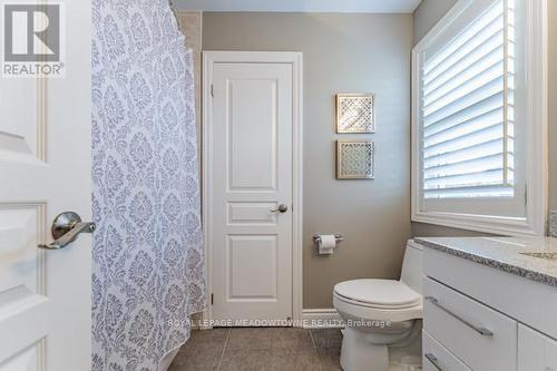 2270 Dunforest Crescent, Oakville (West Oak Trails), ON - Indoor Photo Showing Bathroom