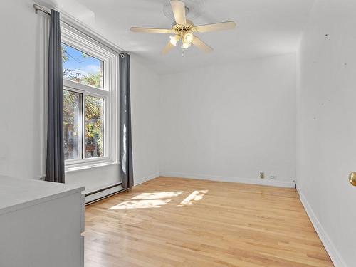 Master bedroom - 4291 Rue Chambord, Montréal (Le Plateau-Mont-Royal), QC - Indoor Photo Showing Other Room