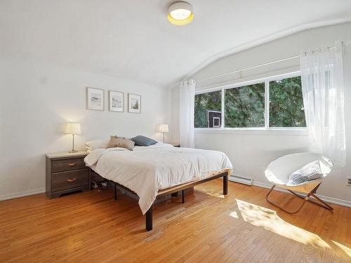 Chambre Ã Â coucher - 696 40E Avenue, Montréal (Lasalle), QC - Indoor Photo Showing Bedroom