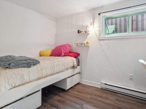 Chambre Ã Â coucher - 696 40E Avenue, Montréal (Lasalle), QC - Indoor Photo Showing Bedroom