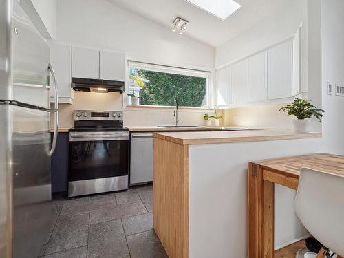 Kitchen - 696 40E Avenue, Montréal (Lasalle), QC - Indoor Photo Showing Kitchen