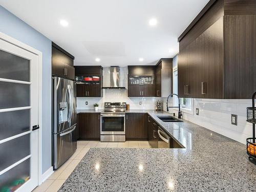 Kitchen - 817 Rue Du Biat, Saint-Jean-Sur-Richelieu, QC - Indoor Photo Showing Kitchen With Double Sink With Upgraded Kitchen