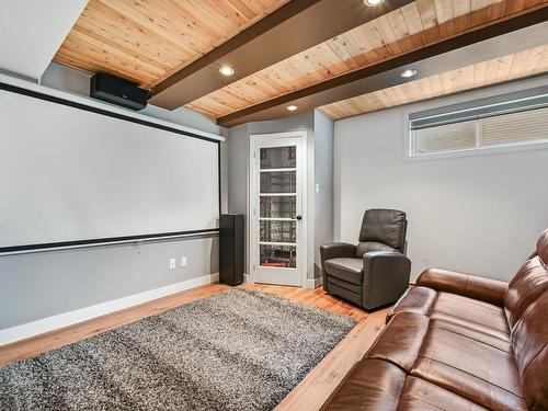 Salle familiale - 817 Rue Du Biat, Saint-Jean-Sur-Richelieu, QC - Indoor