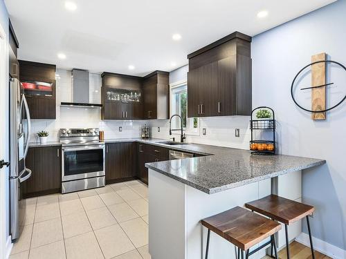 Kitchen - 817 Rue Du Biat, Saint-Jean-Sur-Richelieu, QC - Indoor Photo Showing Kitchen With Upgraded Kitchen