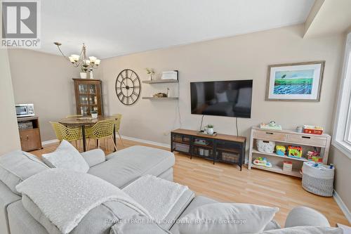 55 - 52 Stewart Maclaren Road, Halton Hills (Georgetown), ON - Indoor Photo Showing Living Room