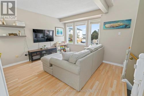 55 - 52 Stewart Maclaren Road, Halton Hills (Georgetown), ON - Indoor Photo Showing Living Room