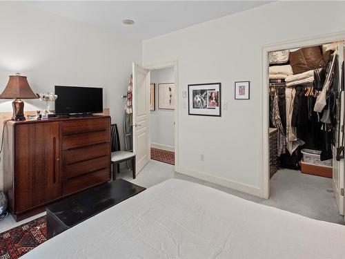 14-21 Dallas Rd, Victoria, BC - Indoor Photo Showing Bedroom