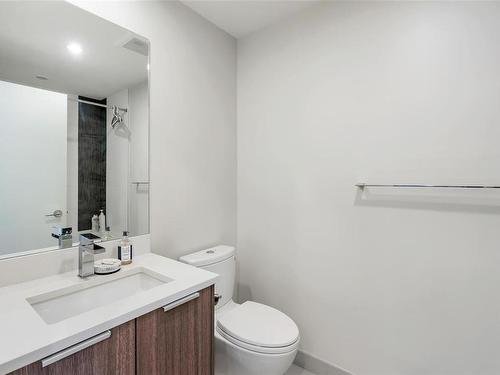 1207-728 Yates St, Victoria, BC - Indoor Photo Showing Bathroom