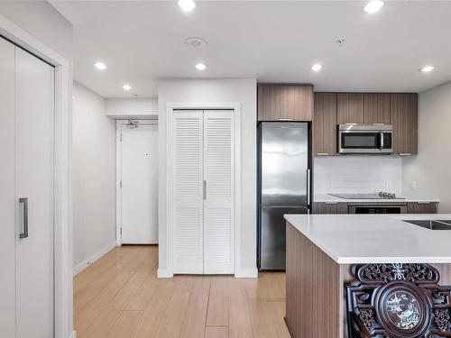 1207-728 Yates St, Victoria, BC - Indoor Photo Showing Kitchen