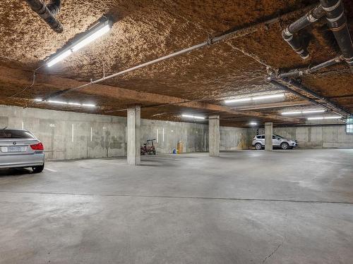 306-160 Vancouver Ave, Nanaimo, BC - Indoor Photo Showing Garage