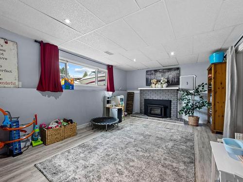 254 Viking Drive, Kamloops, BC - Indoor With Fireplace