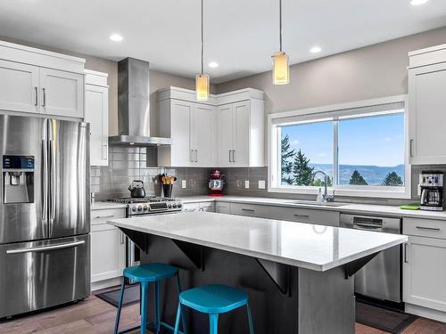 2-460 Azure Place, Kamloops, BC - Indoor Photo Showing Kitchen With Upgraded Kitchen