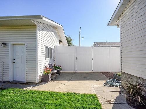 1200 13Th Street, Kamloops, BC - Outdoor With Exterior