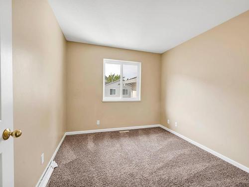 21-2050 Qu'Appelle Blvd, Kamloops, BC - Indoor Photo Showing Other Room