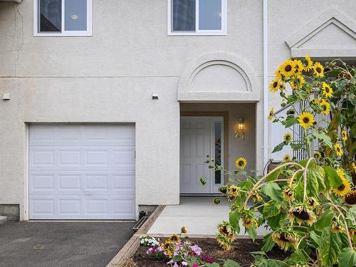 21-2050 Qu'Appelle Blvd, Kamloops, BC - Outdoor