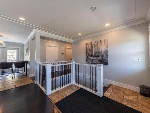 5587 Dallas Drive, Kamloops, BC - Indoor Photo Showing Bedroom