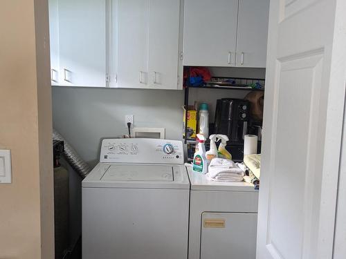 316 Aspen Drive, Chase, BC - Indoor Photo Showing Laundry Room