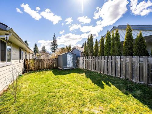 3323A Seventh St, Cumberland, BC - Outdoor