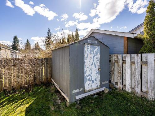 3323A Seventh St, Cumberland, BC - Outdoor