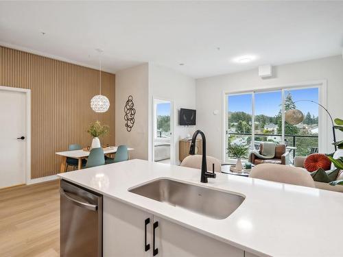 607-2770 Winster Rd, Langford, BC - Indoor Photo Showing Kitchen