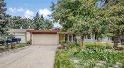 315 Avalon RD  Winnipeg, MB R2M 2L4