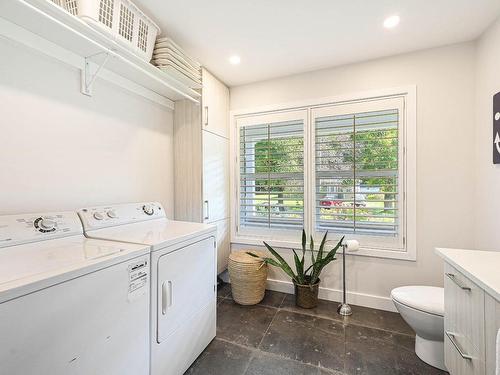 Powder room - 1884 Rue Quoibion, Sainte-Anne-De-Sabrevois, QC - Indoor Photo Showing Laundry Room