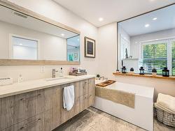 Ensuite bathroom - 