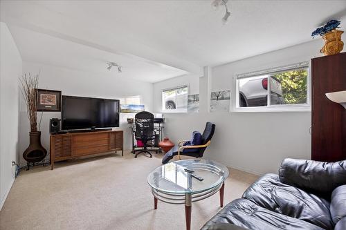 357 Holbrook Road, Kelowna, BC - Indoor