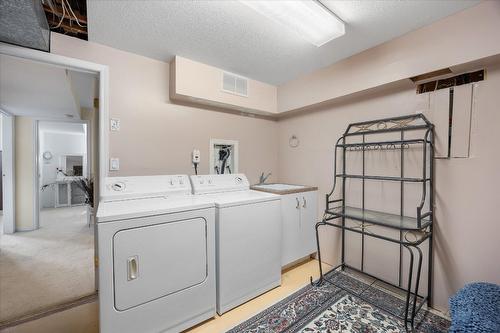 357 Holbrook Road, Kelowna, BC - Indoor Photo Showing Laundry Room