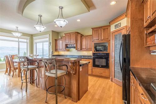 664 Mt York Drive, Coldstream, BC - Indoor Photo Showing Kitchen