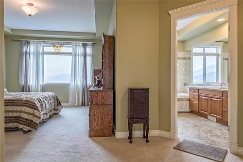 664 Mt York Drive, Coldstream, BC - Indoor Photo Showing Bedroom