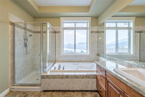 664 Mt York Drive, Coldstream, BC - Indoor Photo Showing Bathroom