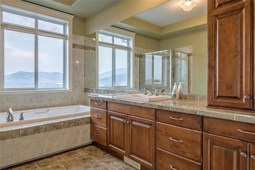 664 Mt York Drive, Coldstream, BC - Indoor Photo Showing Bathroom