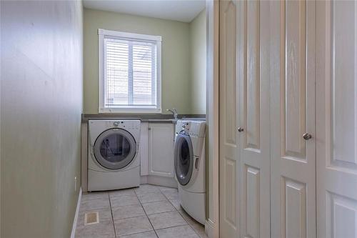 664 Mt York Drive, Coldstream, BC - Indoor Photo Showing Laundry Room