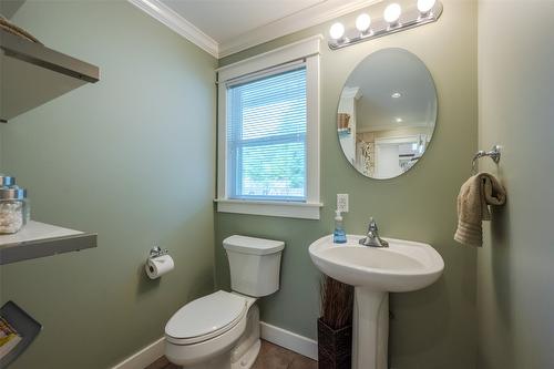 5545 Sawmill Road, Oliver, BC - Indoor Photo Showing Bathroom