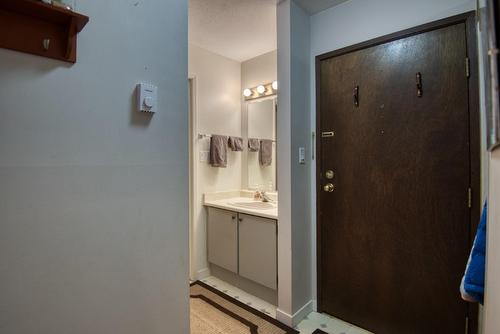 105-1191 Apex Mountain Road, Penticton, BC - Indoor Photo Showing Bathroom