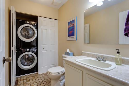 20-2055 Ethel Street, Kelowna, BC - Indoor Photo Showing Bathroom