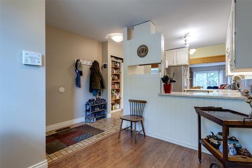 20-2055 Ethel Street, Kelowna, BC - Indoor