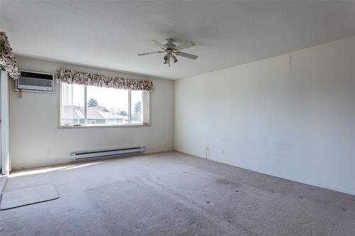 210-2477 Ingram Road, West Kelowna, BC - Indoor Photo Showing Other Room