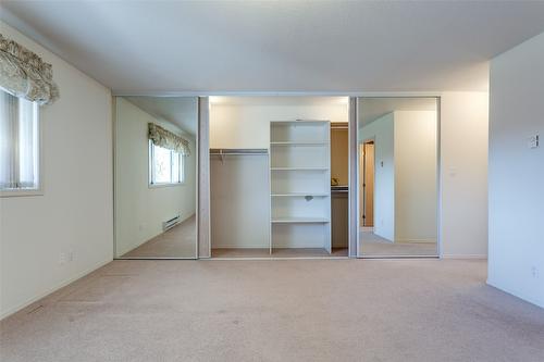 210-2477 Ingram Road, West Kelowna, BC - Indoor Photo Showing Other Room