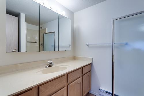 210-2477 Ingram Road, West Kelowna, BC - Indoor Photo Showing Bathroom