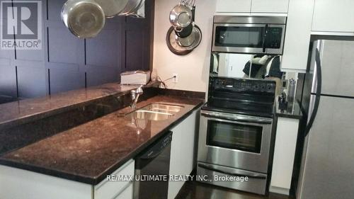 1114 - 801 King Street W, Toronto (Niagara), ON - Indoor Photo Showing Kitchen With Double Sink