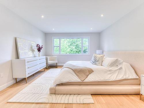 Master bedroom - 456 Av. Melbourne, Mont-Royal, QC - Indoor Photo Showing Bedroom