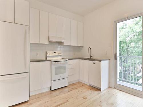 Kitchen - 379  - 381 Rue De Bellechasse, Montréal (Rosemont/La Petite-Patrie), QC - Indoor Photo Showing Kitchen