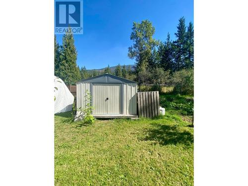 1118 Harold Street, Slocan, BC - Outdoor