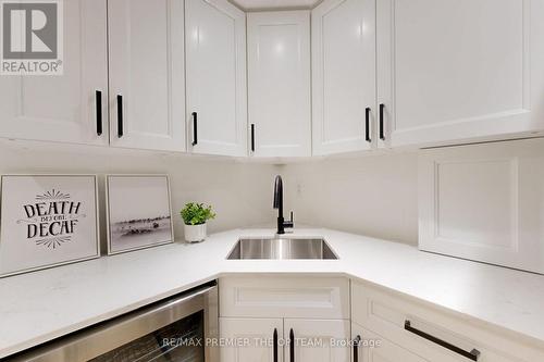 155 Northland Avenue, Toronto, ON - Indoor Photo Showing Kitchen