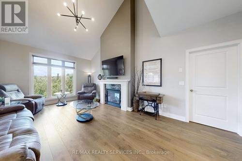 87 - 200 Kingfisher Drive, Mono, ON - Indoor Photo Showing Living Room With Fireplace