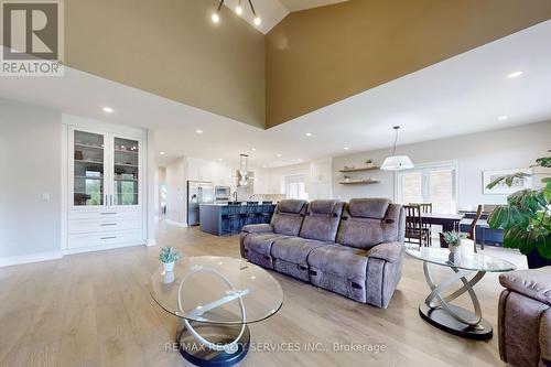 87 - 200 Kingfisher Drive, Mono, ON - Indoor Photo Showing Living Room