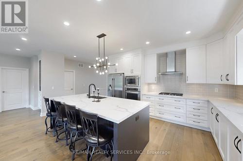 87 - 200 Kingfisher Drive, Mono, ON - Indoor Photo Showing Kitchen With Upgraded Kitchen